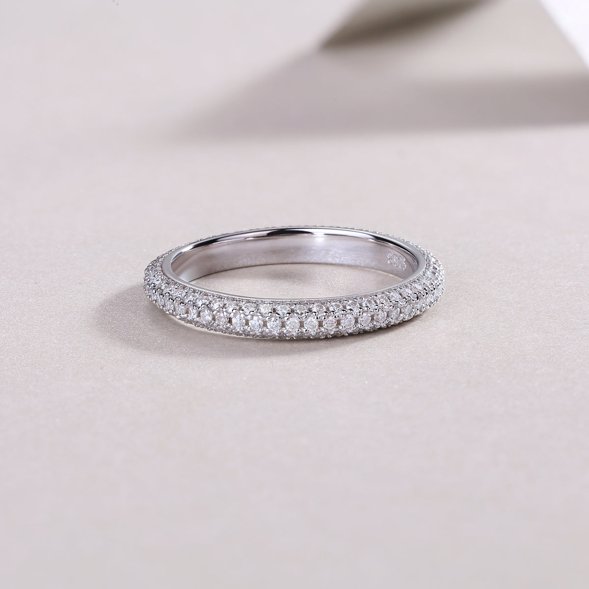 Anillos minimalistas